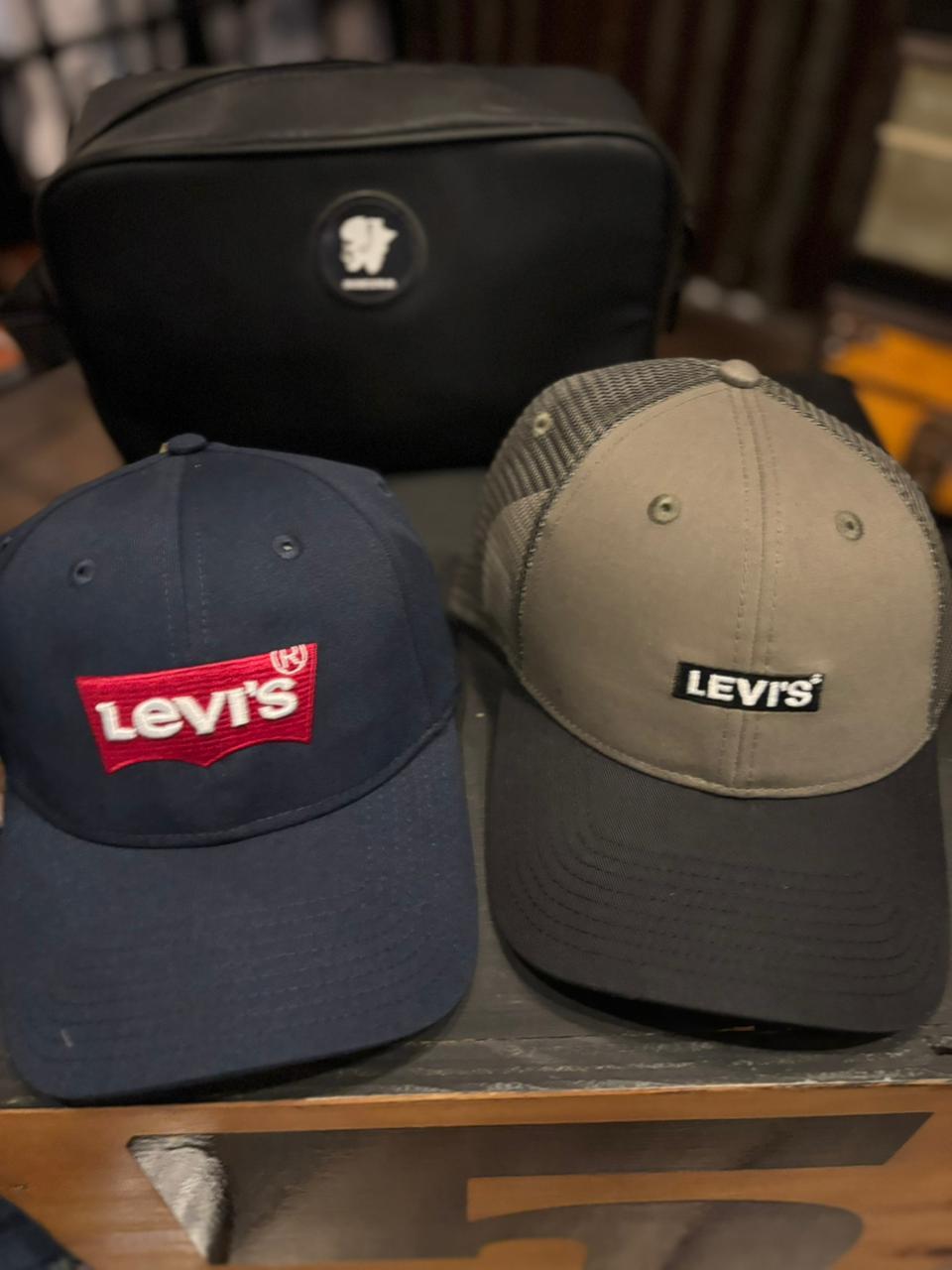 Levi's